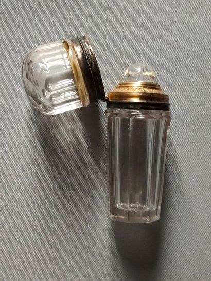 Perfume bottle in crystal silver frame -...
